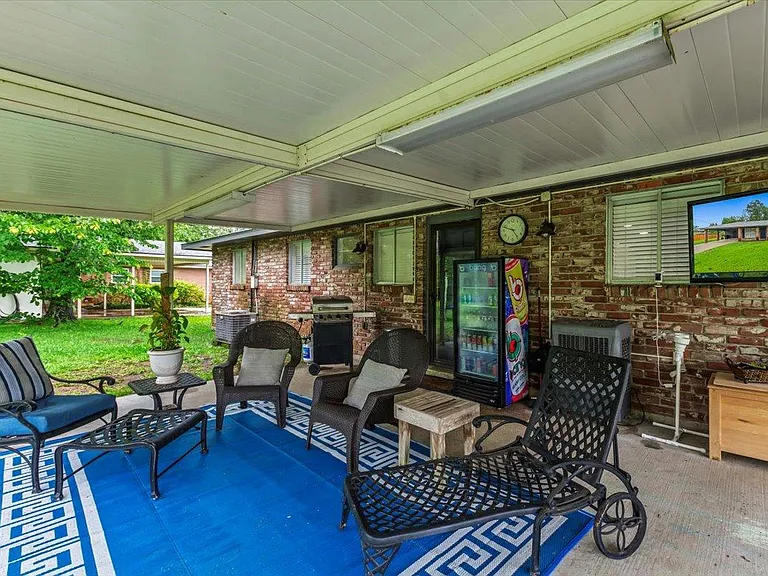 10035 Devonshire Dr — Photo 8