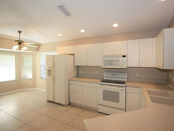 2nd image of 19300 Water Oak Dr #D