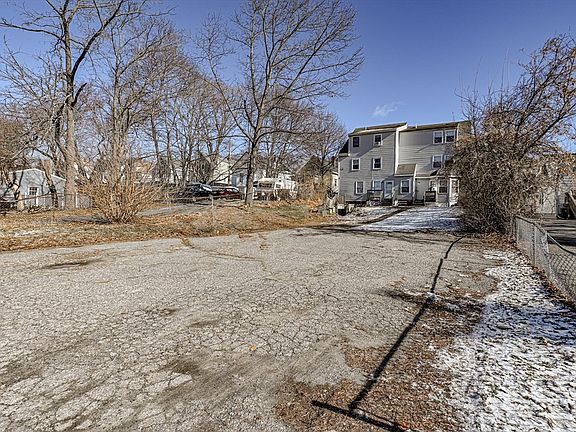 5th image of 44-46 Bellevue Ave