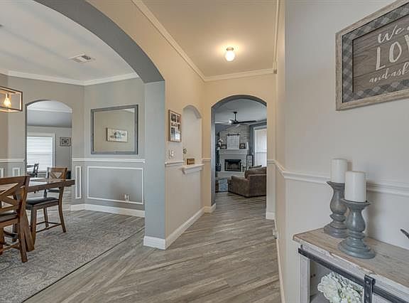 4th image of 505 Willowview Dr