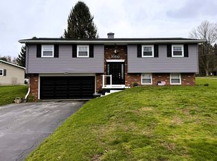 20332 Devore Rd, Meadville, PA 16335