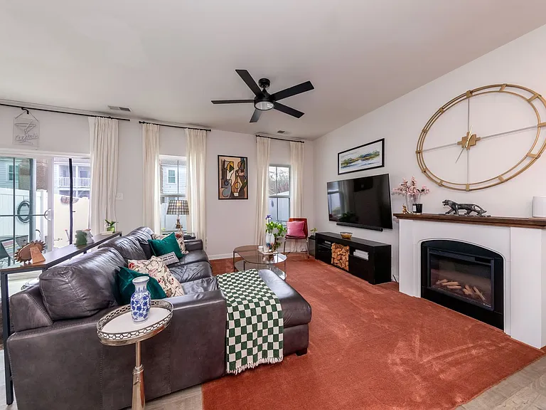 134 Two Penny Pl — Photo 2