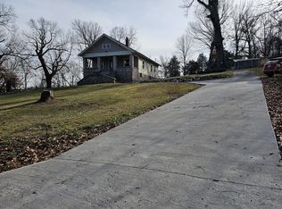 721 W Adams St, Neosho, MO 64850