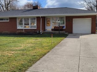 5315 Greenhurst Rd, Williamsville, NY 14221