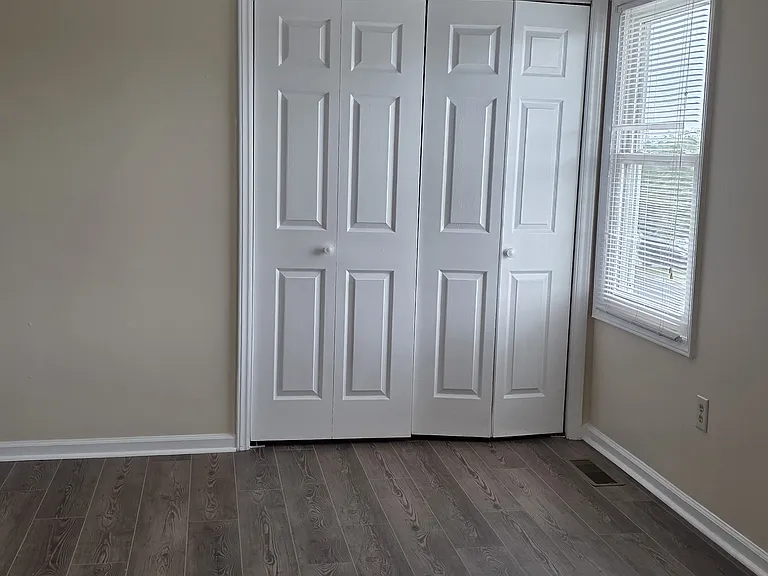 1679 York Dr — Photo 12