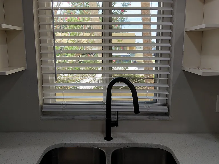 4725 Cove Cir #108 — Photo 25