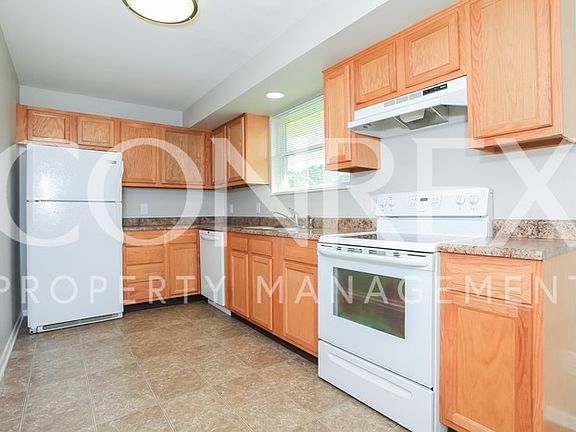 5th image of 405 Lee Pl