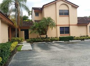 6523 NW 171st St, Hialeah, FL 33015