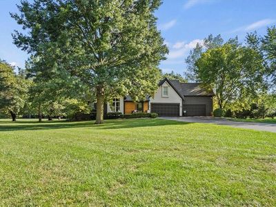 10615 W 164th St, Overland Park, KS, 66221