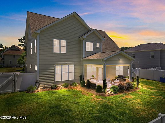3rd image of 3704 Colony Woods Drive