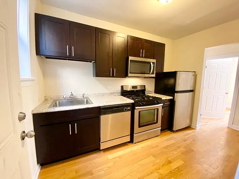 1628 W Lunt Ave #2B — Photo 3