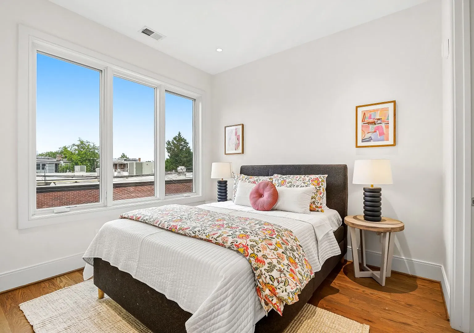 Beautiful 2 Bed, 2.5 Bath Home in Capitol Hill | Private Deck, Modern Kitchen & In-Unit Laundry! — Photo 2