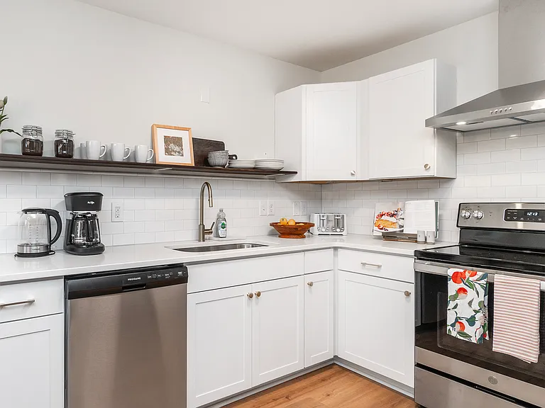 4315 Hickory Nut Point — Photo 4