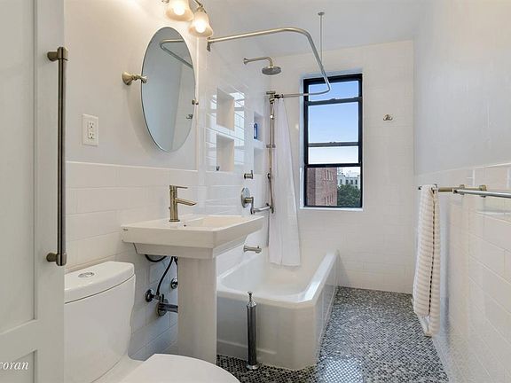 4th image of 135 Hawthorne St APT 6J