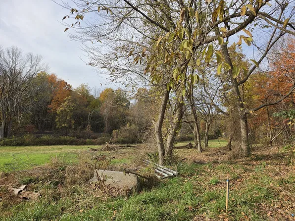 LOT Pochassic Rd #B, Westfield, MA 01085
