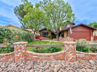 22542 Berdon St, Woodland Hills, CA 91367