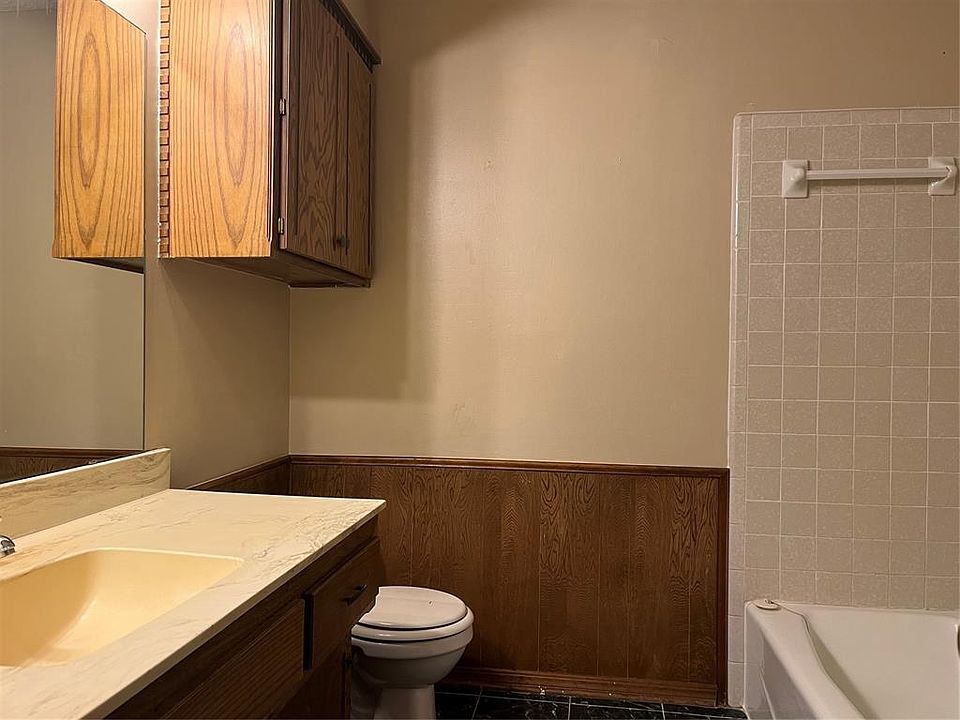 1st image of 10329 Exter Ave