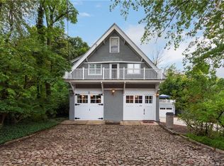 2066 Overlook Ln, Cleveland, OH 44106