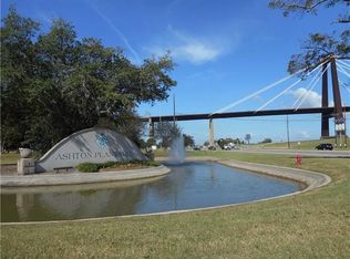 103 Lac Segnette Dr, Luling, LA 70070