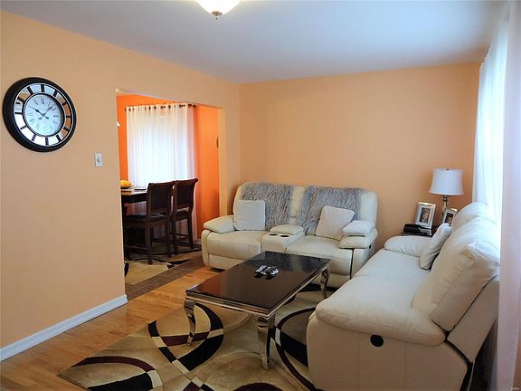 2nd image of 5202 Waldo Ave