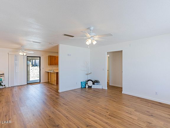 5th image of 400 Llanos Dr