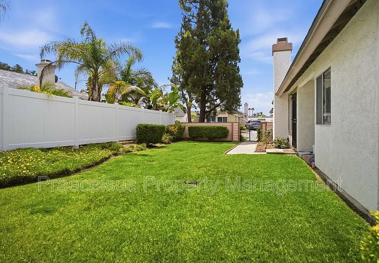 631 Hampshire Ln — Photo 22