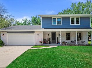 171 Westminster Sq, Racine, WI 53402