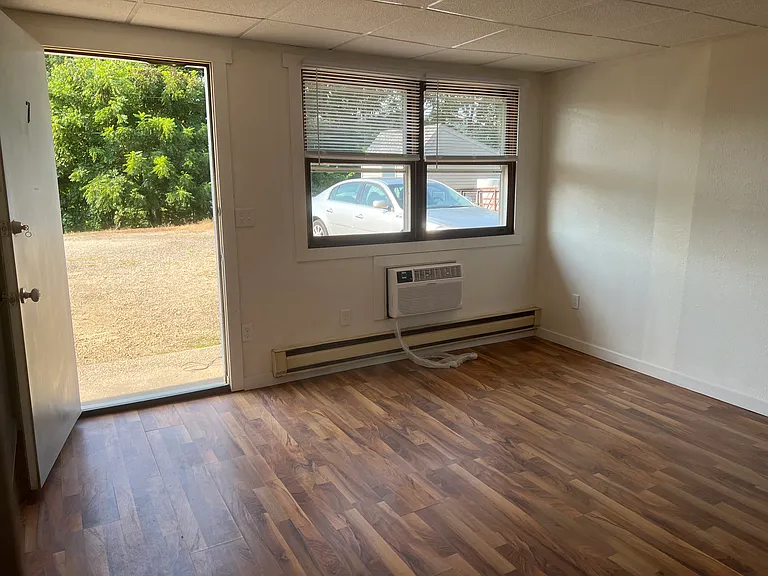 503 Ash St #7 — Photo 2