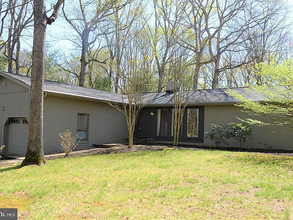 4th image of 13121 Chapel Hills Dr