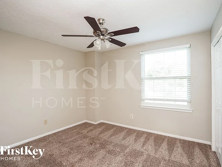 12523 Mill Ridge Dr — Photo 16