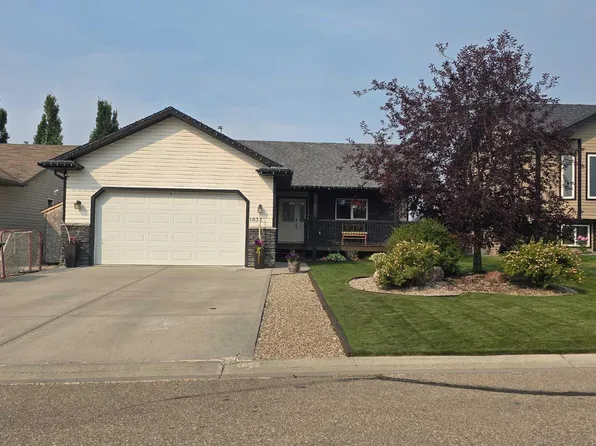 1632 42nd St, Edson, AB T7E 0A5