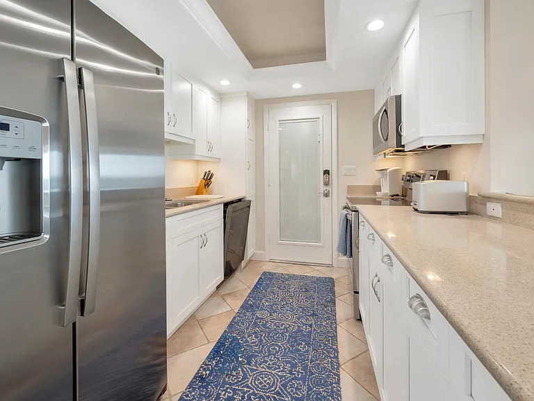 2800 Gulf Shore Blvd N #304 — Photo 9