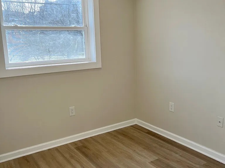 300 59th St NE #3 — Photo 10