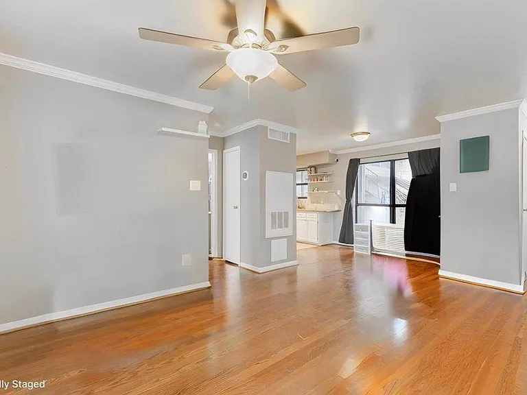 101 Stratford St #103 — Photo 4