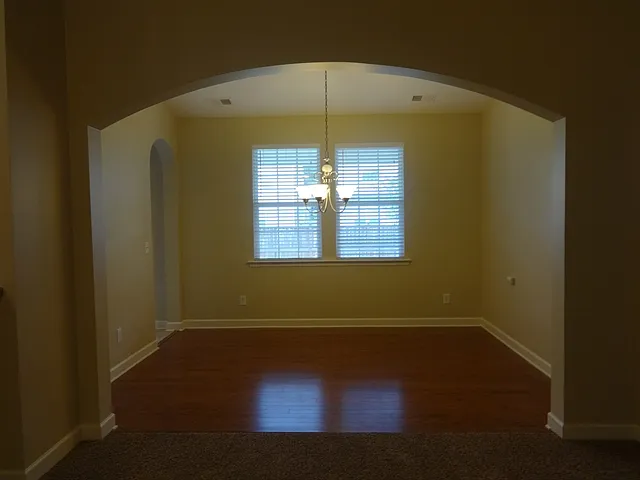 308 Nuttall Dr — Photo 17