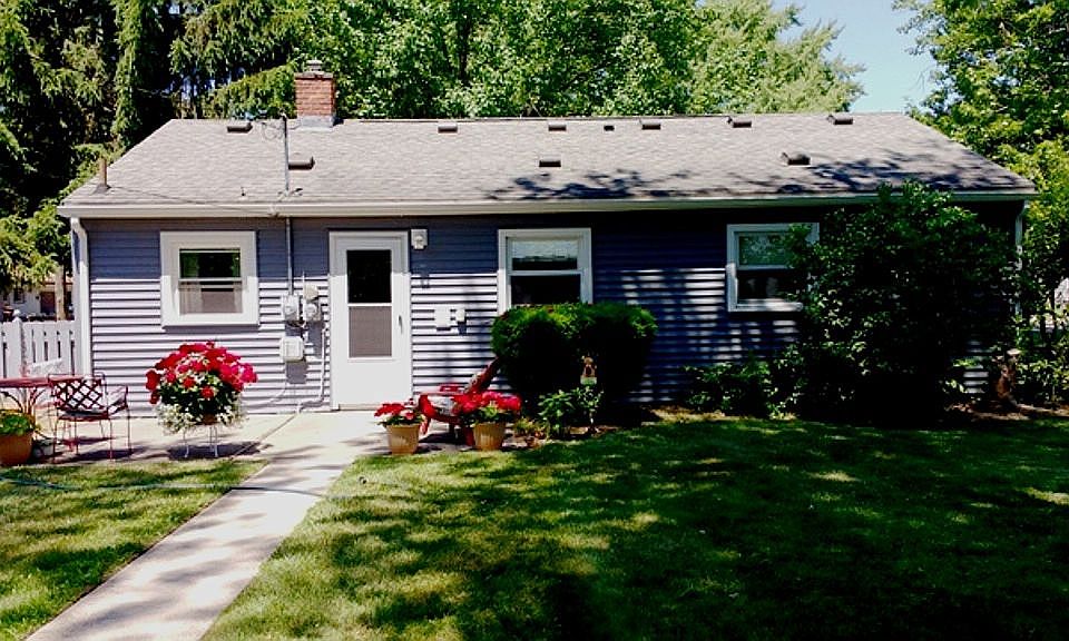 2nd image of 31553 Brown St