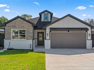 3110 Prairie Ave, Fort Worth, TX 76106