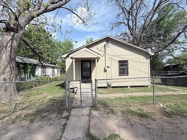 1618 Caddo St