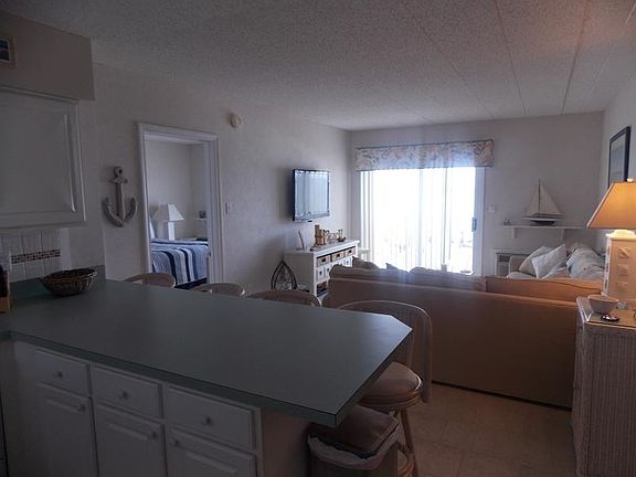 5th image of 200 Bay Ave Suite 309