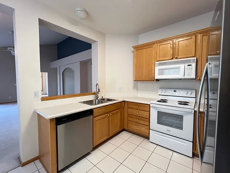 1725 S 50th St #192 — Photo 10