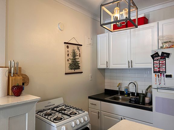 4th image of 2500 Emerson Ave S APT 7