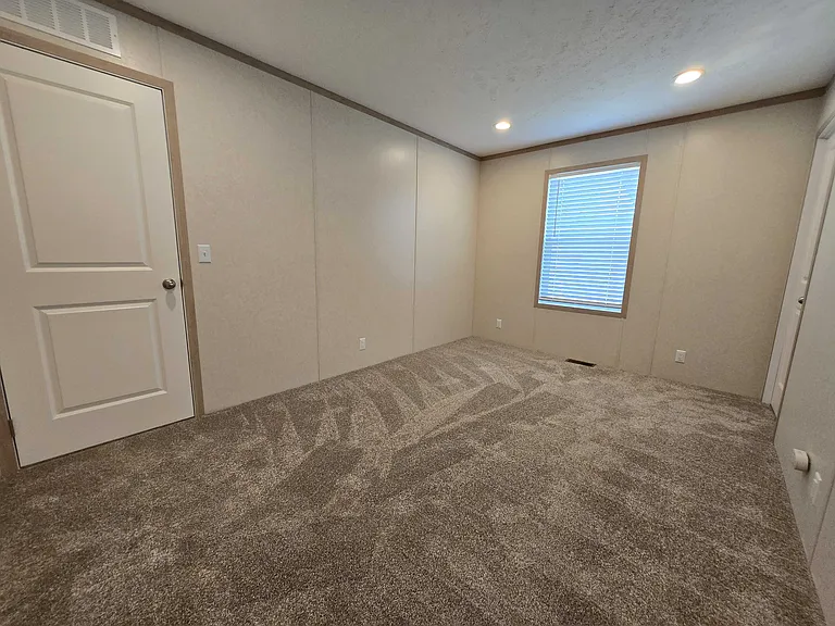 29800 Guilford Cir #282 — Photo 6
