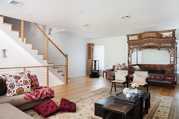 Rented by Compass | media 13