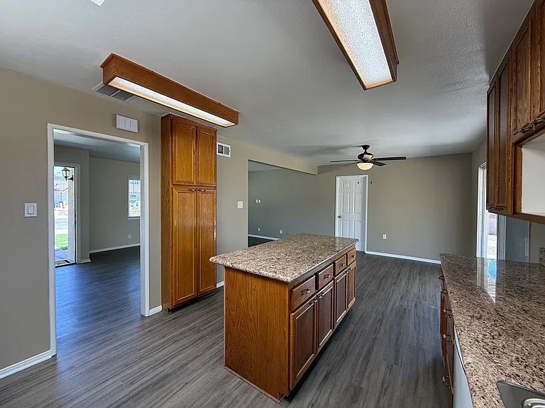 1693 Blackwall Dr — Photo 8