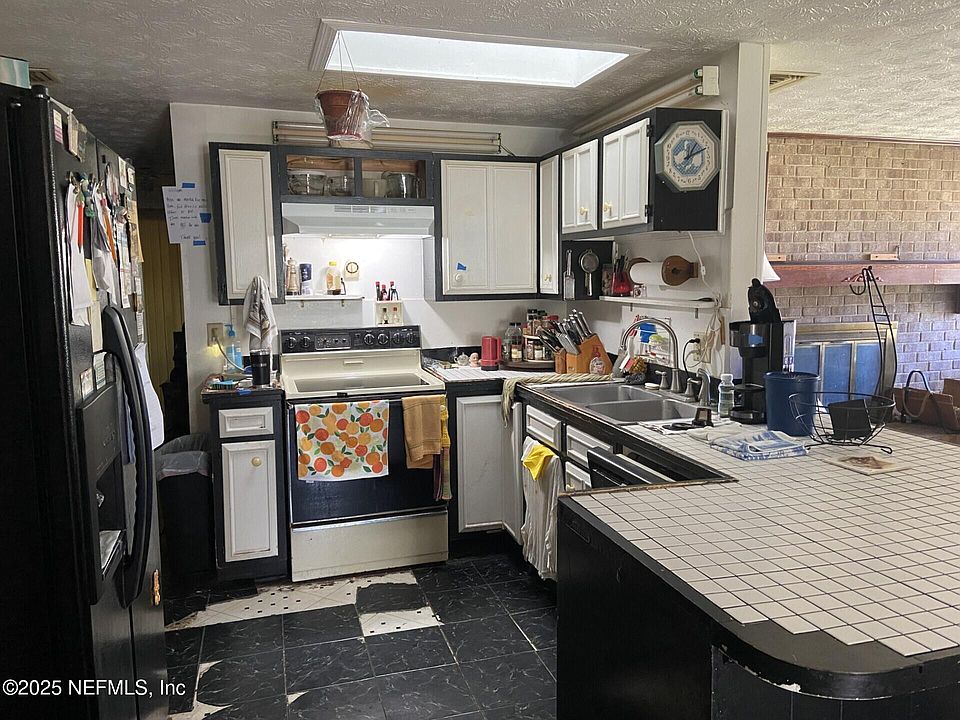 2nd image of 9912 SAGE TREE Court