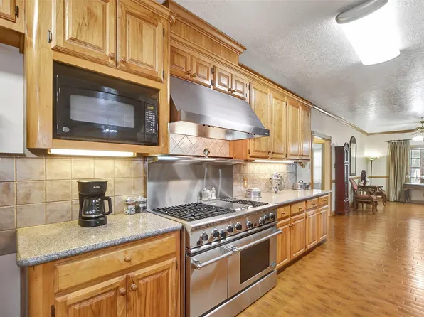 9310 S Business 6, Navasota, TX 77868