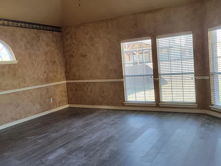 5400 Meadow Valley Dr — Photo 21