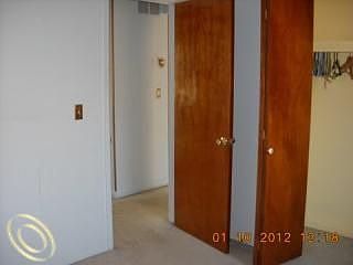 5th image of 720 Woods Ct