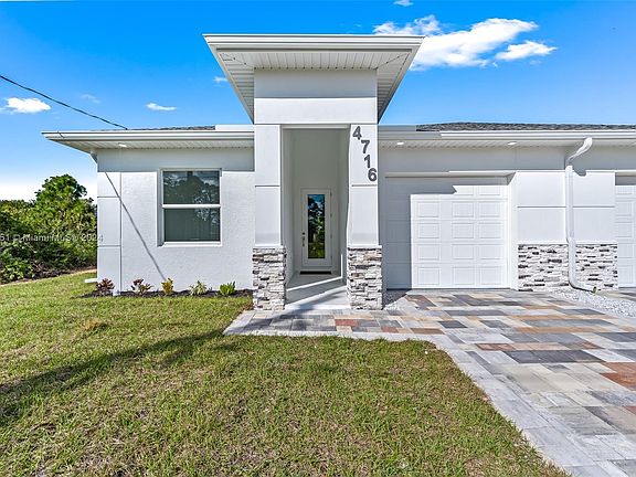 4th image of 4714/4716 Douglas Ln