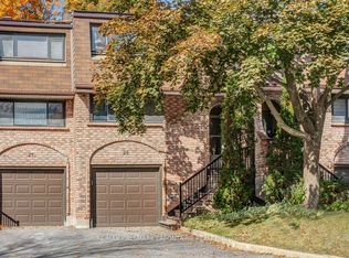 2 Bertona St #28, Ottawa, ON K2G0W2